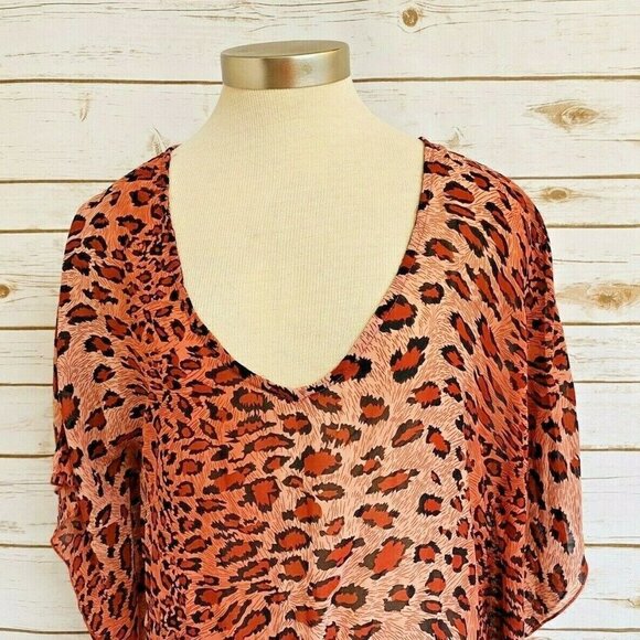 CASTAWAY Women Short Batwing Sleeve Pull Over Animal Print Shirt Size 14/XL-NWT - Picture 2 of 11